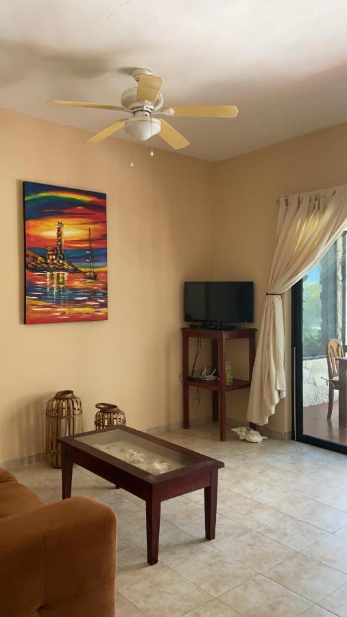Beachfront Apartment With Swimming Pool. One Bedroom Celestun Zewnętrze zdjęcie